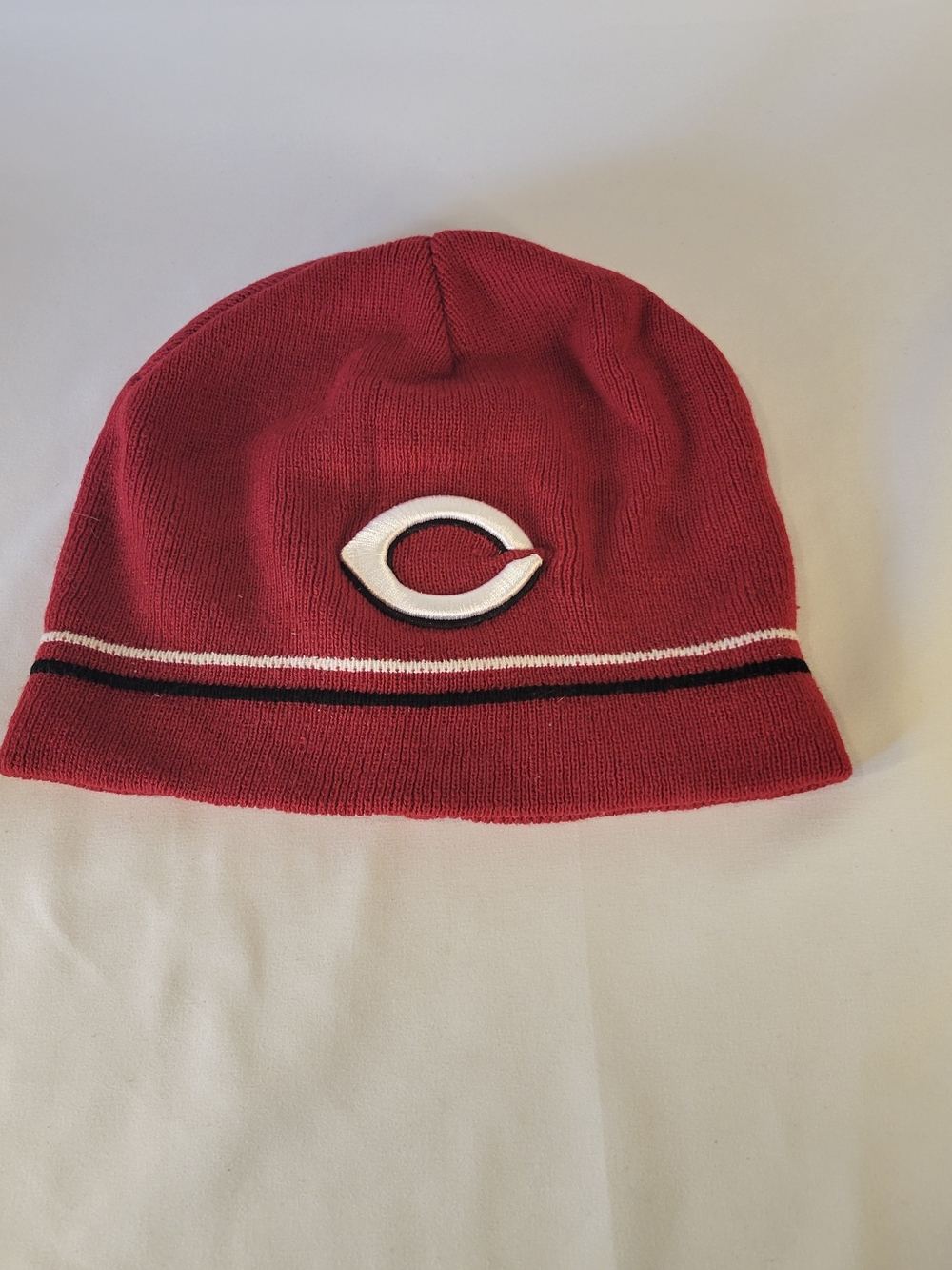 Cincinnati Reds Knit Beanie Hat Embroidered Logo Red Winter Cap